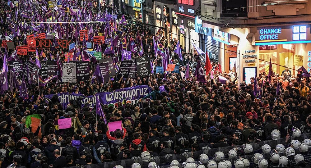 Türkiye&#8217;de Her 10 Kadından Biri Yaşamının Bir Döneminde Şiddete Maruz Kalıyor